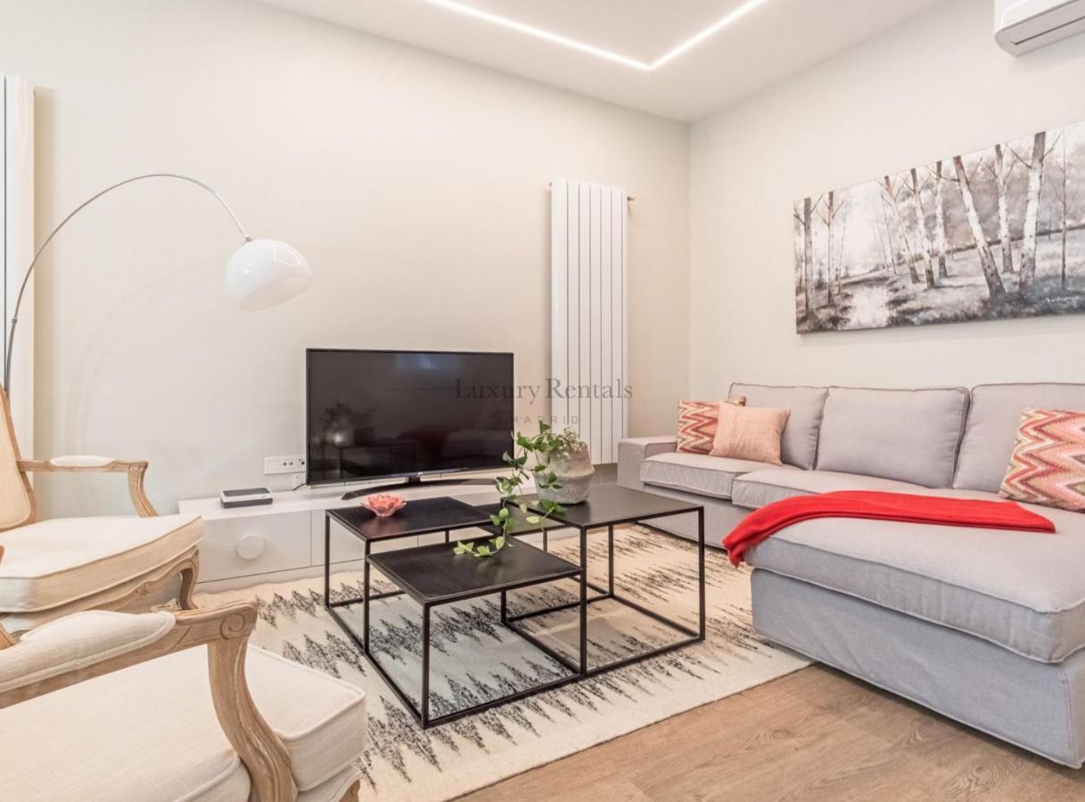 Experience The Best Of Madrid! Gran Via Apartment For 6, Comfort And Style In The Heart Of Chueca III Kültér fotó